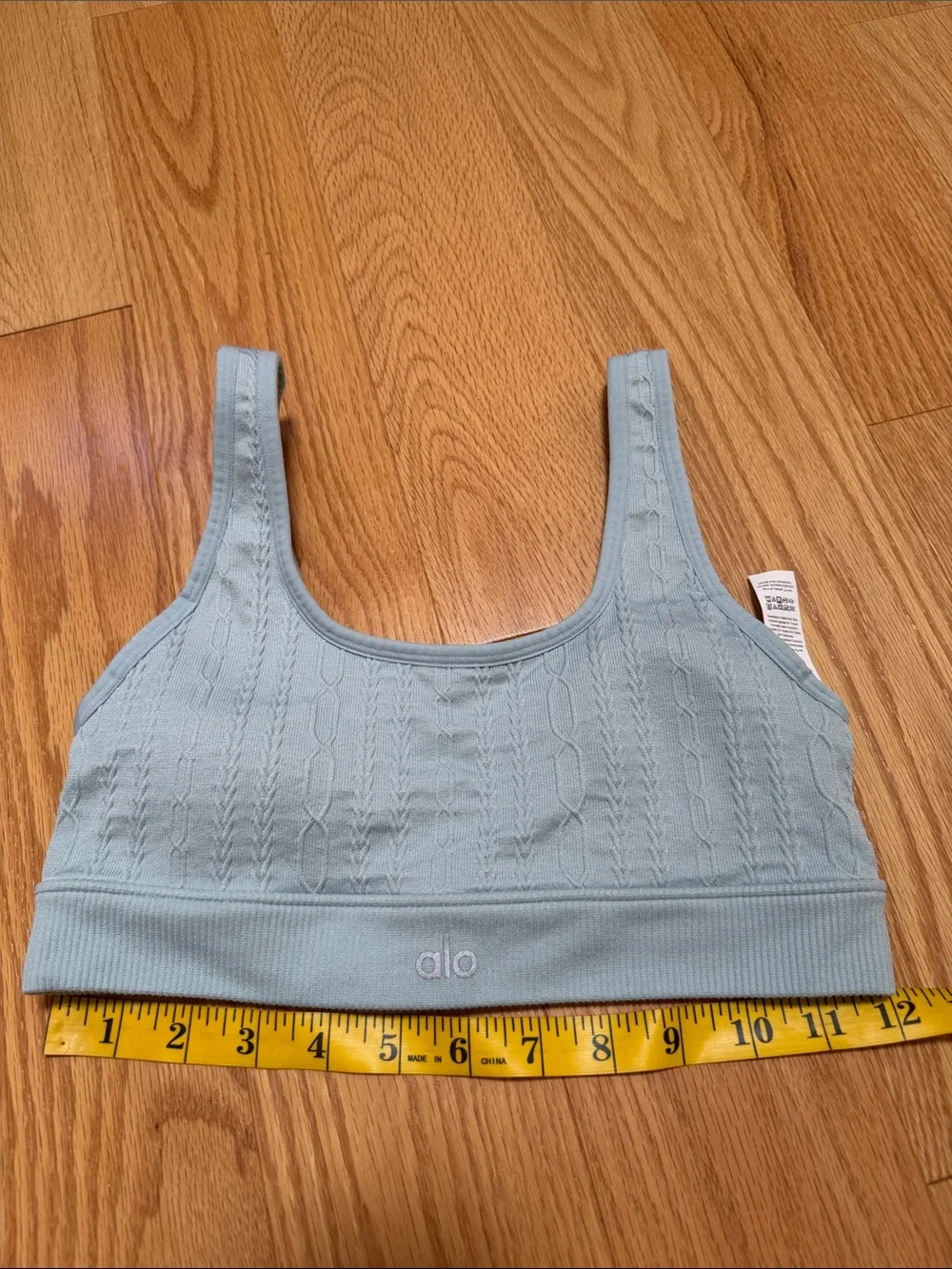 Alo yoga XS cable knit seamless padded sports bra.